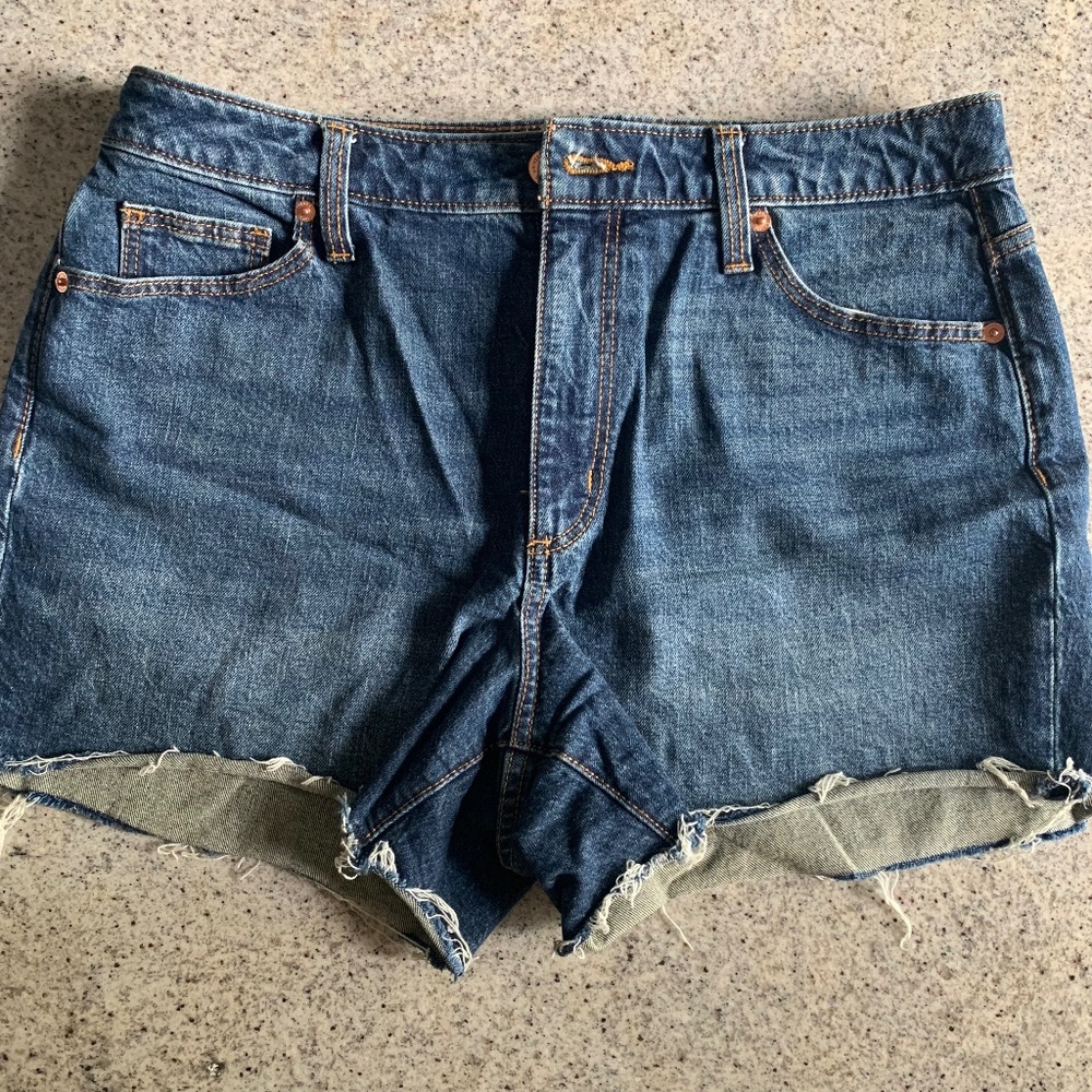 Universal Threads Dark Vintage Midi Stretch Denim Cutoff Shorts Size 10